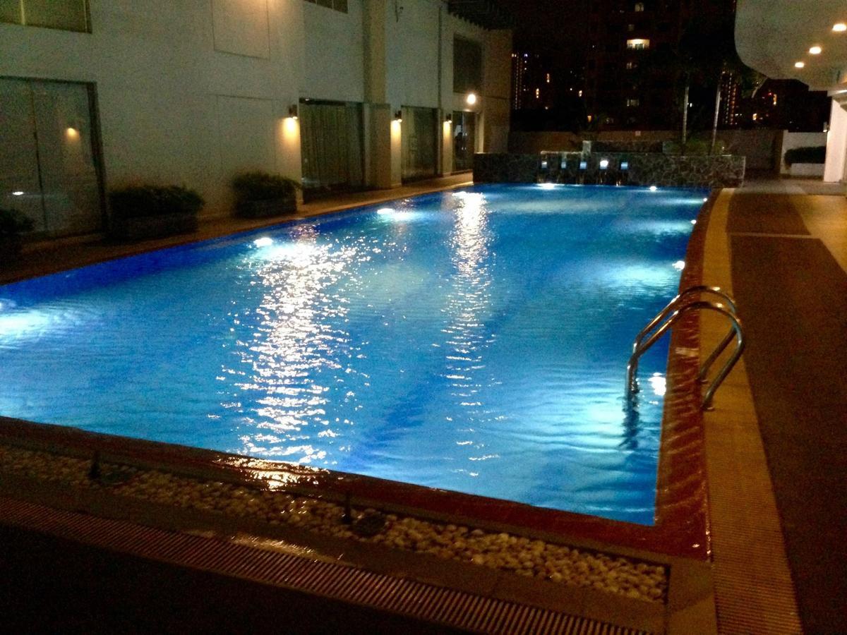 Antel Serenity Suites At Poblacion Makati Makati City Buitenkant foto