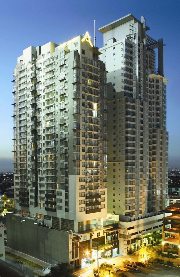 Antel Serenity Suites At Poblacion Makati Makati City Buitenkant foto