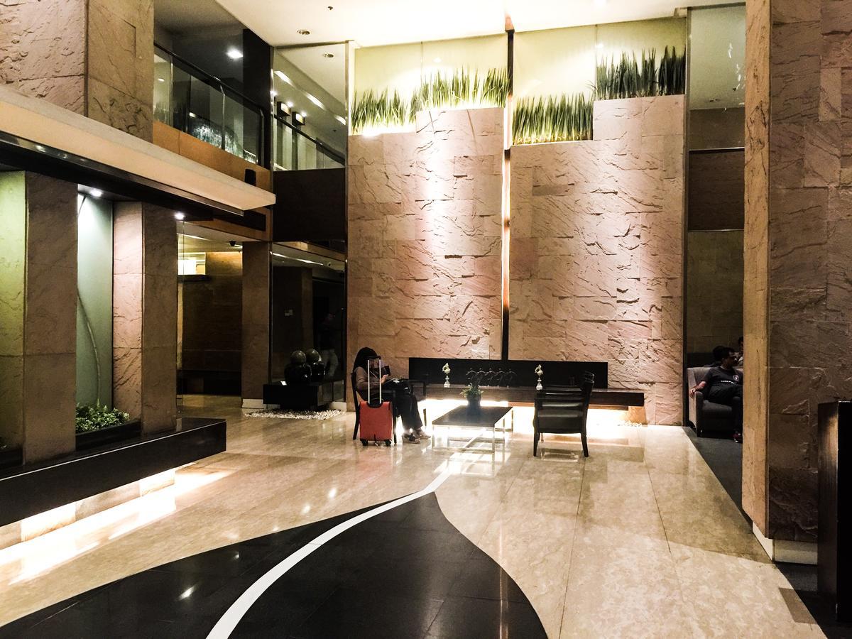 Antel Serenity Suites At Poblacion Makati Makati City Buitenkant foto
